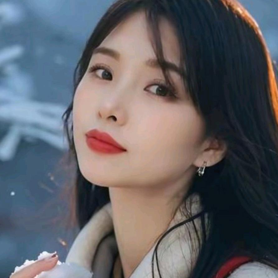 转角有太阳（商品在橱窗）