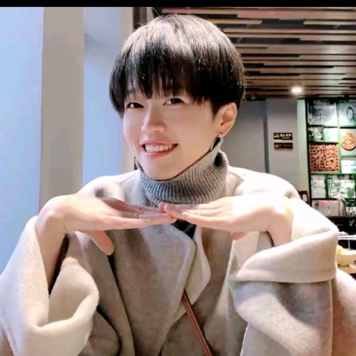 老贝_Bay（衣橱管家）