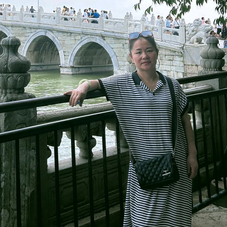 浅笑不语