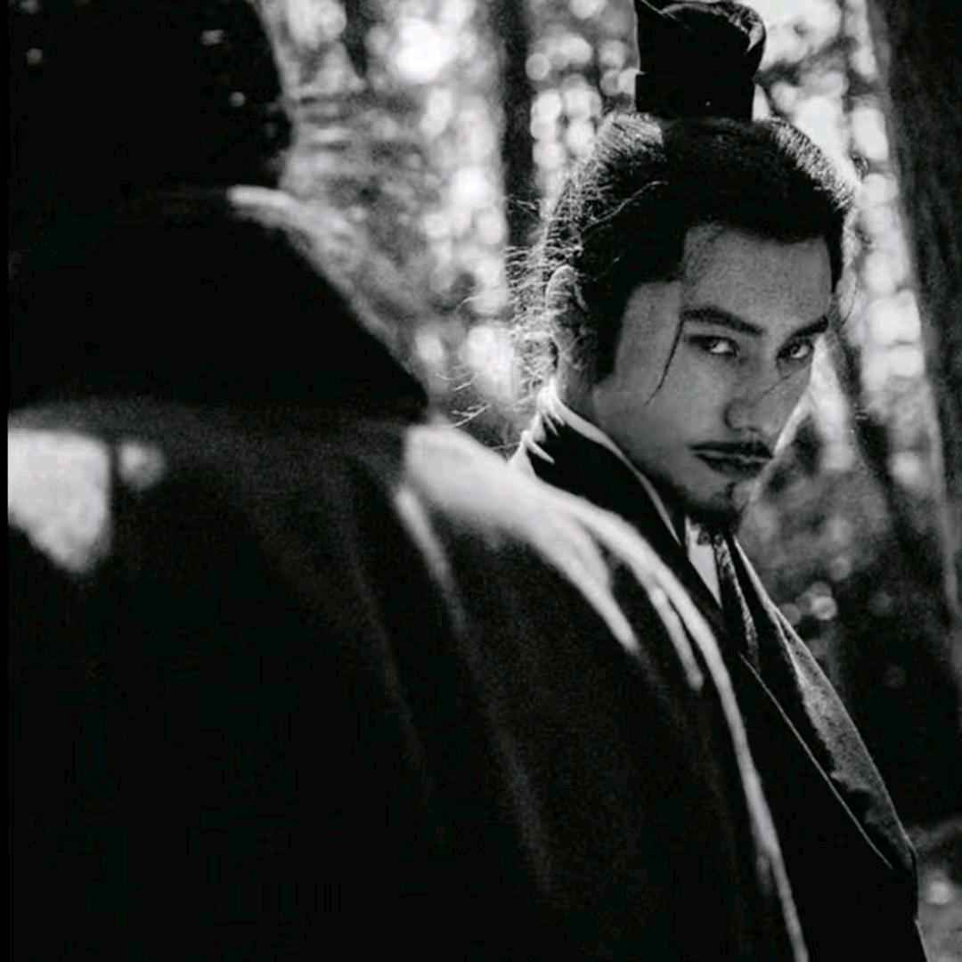 天真作少年