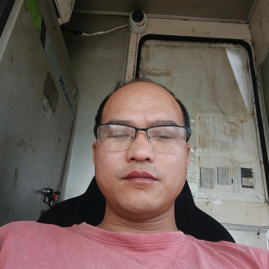 黄三万