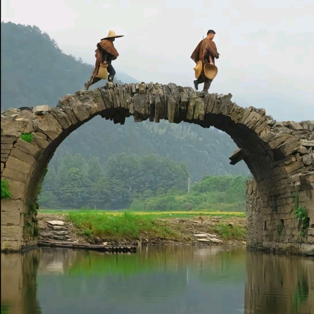 煙花ෆ⃛(ᶿ̴͈᷇◟̵◞̵˂͈᷆ ფ