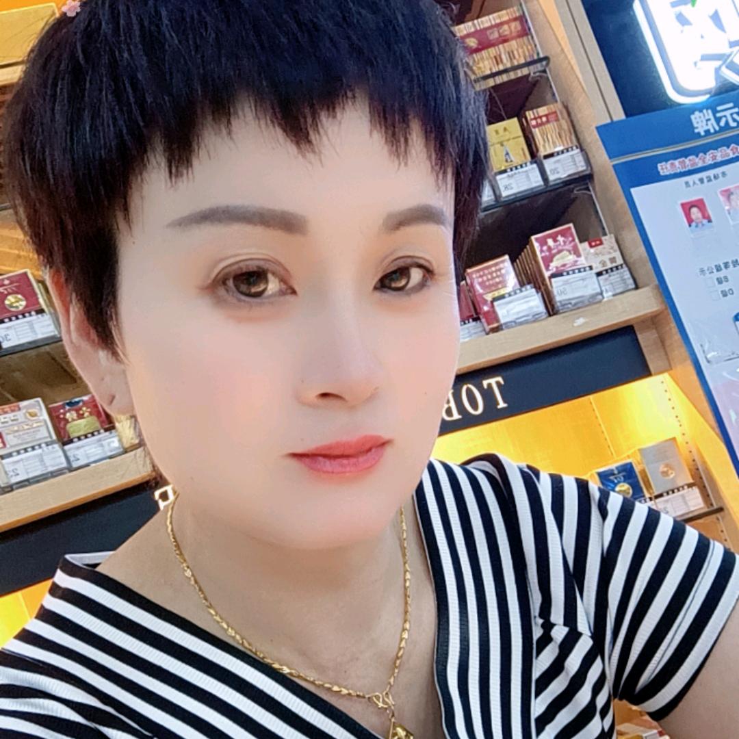 家家乐购老板娘。
