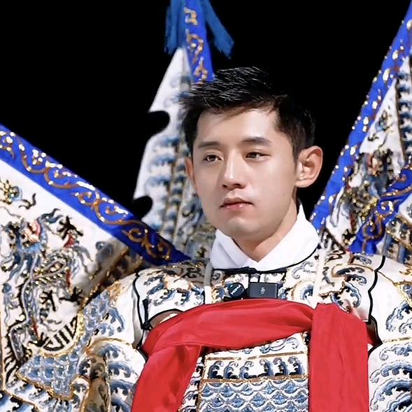 非洲吃土少年_Ivy🦋