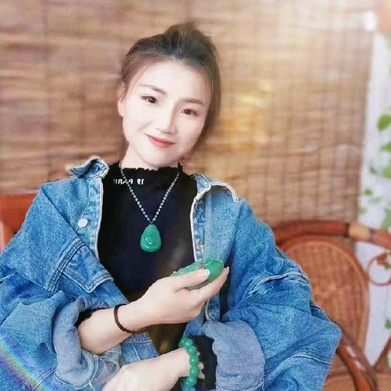 玉源珠宝~na么巧