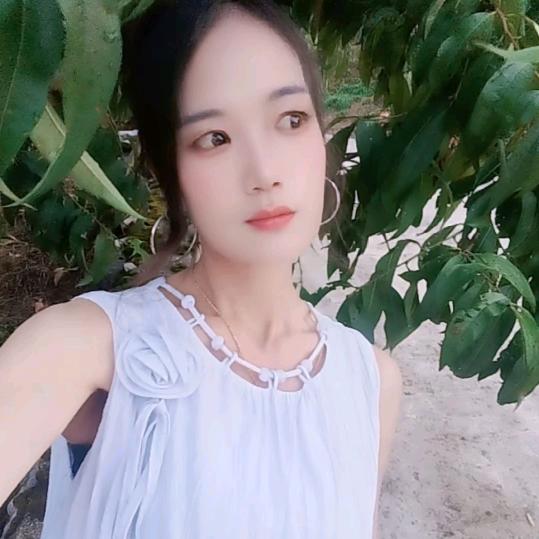 幸福带着快乐