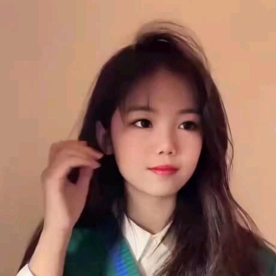 招财猫女孩
