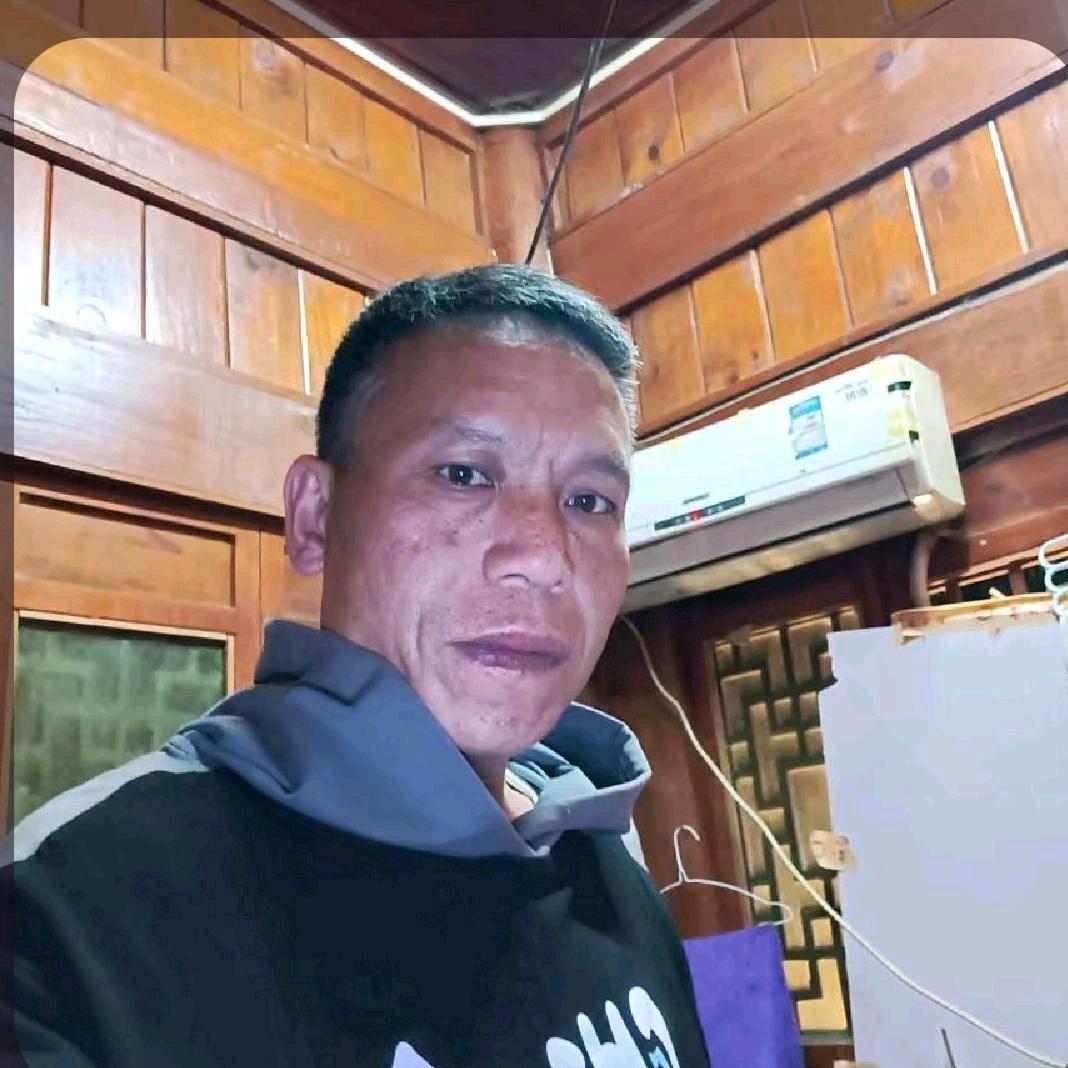 茅台镇。陈再刚