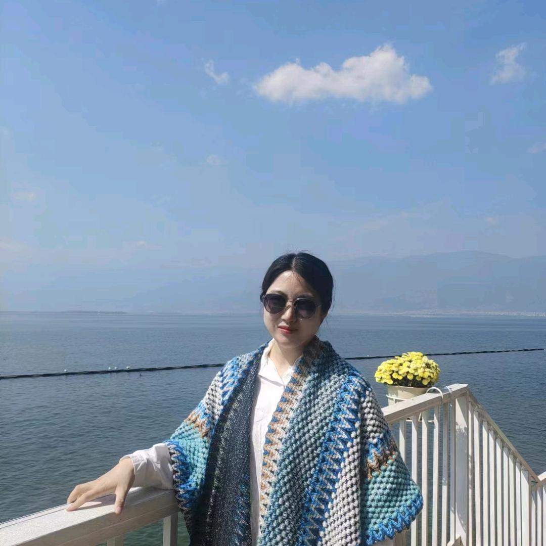 小娜姐姐爱零食
