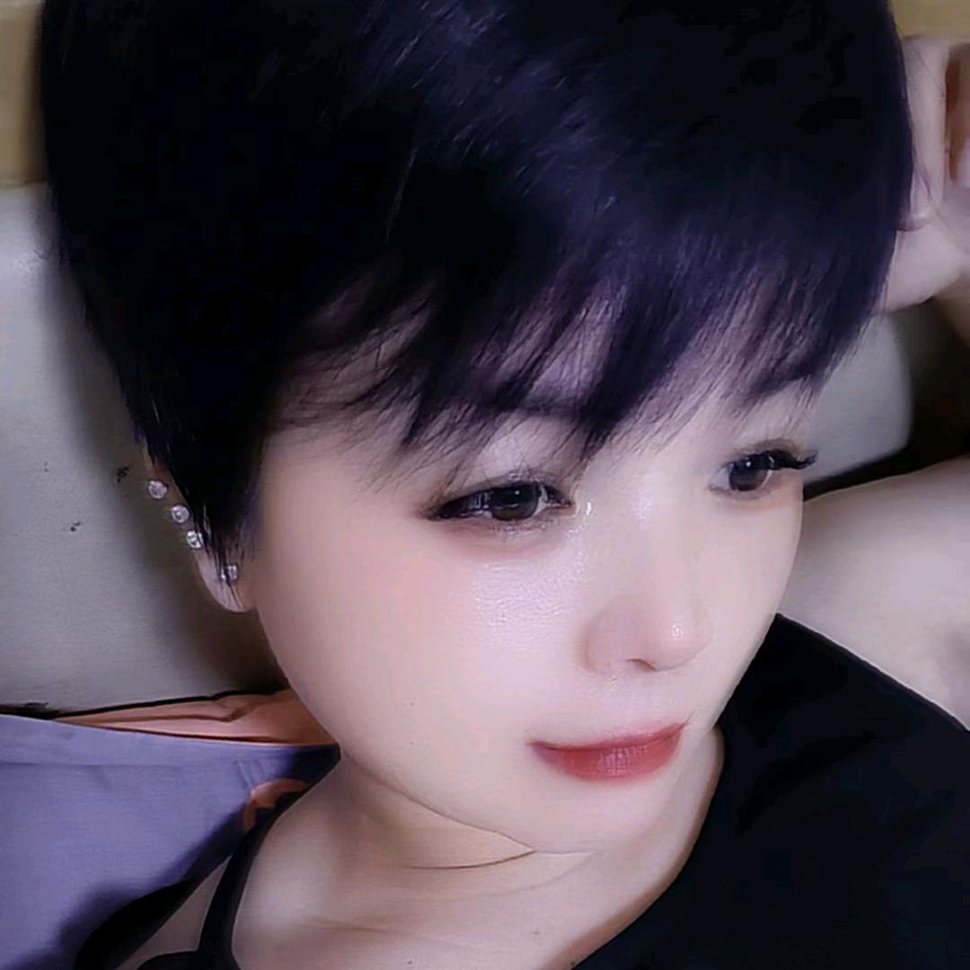 㣻罖