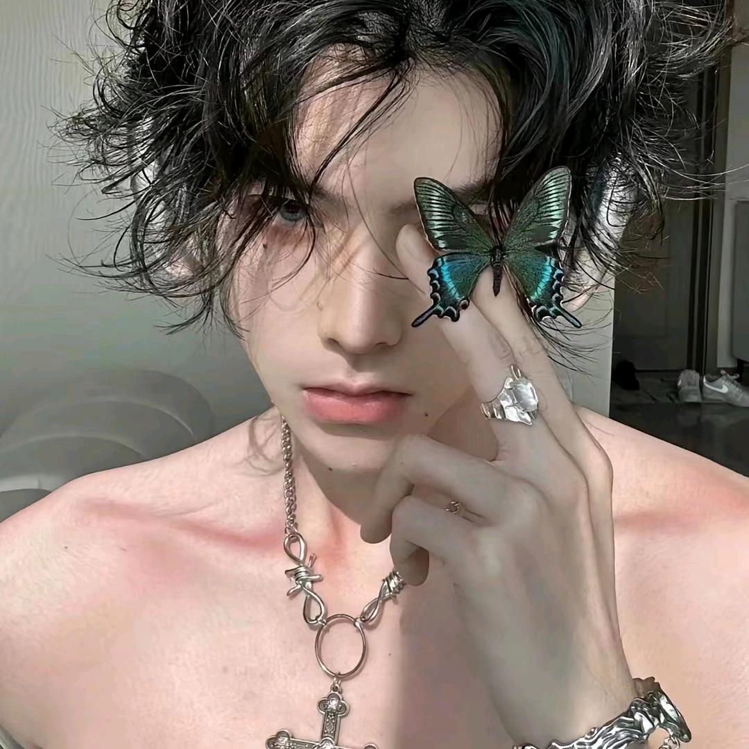 👀