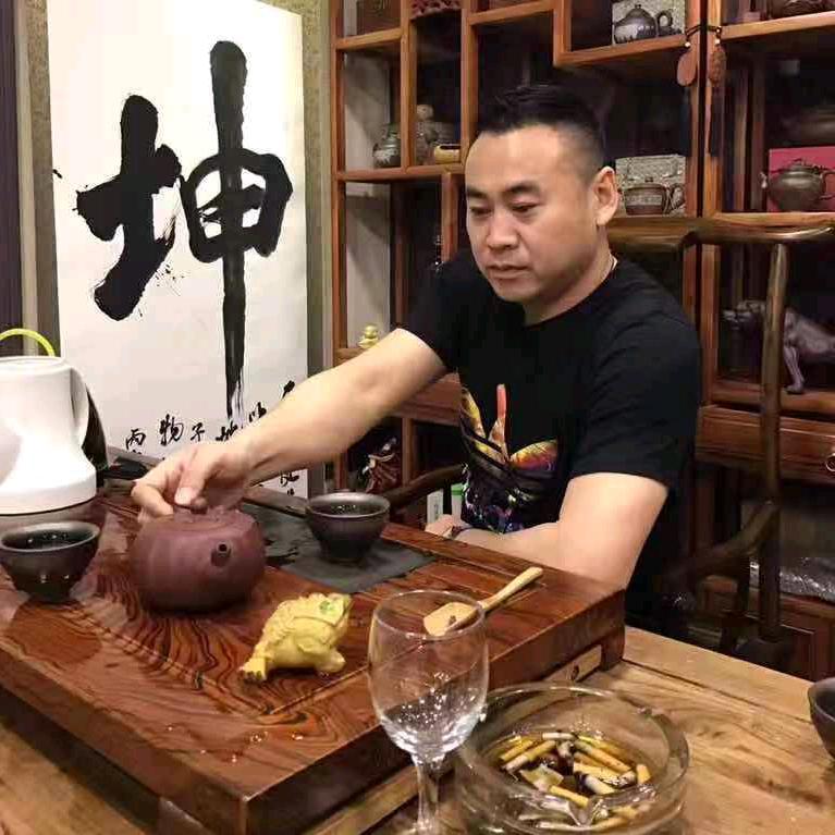 阿 龙
