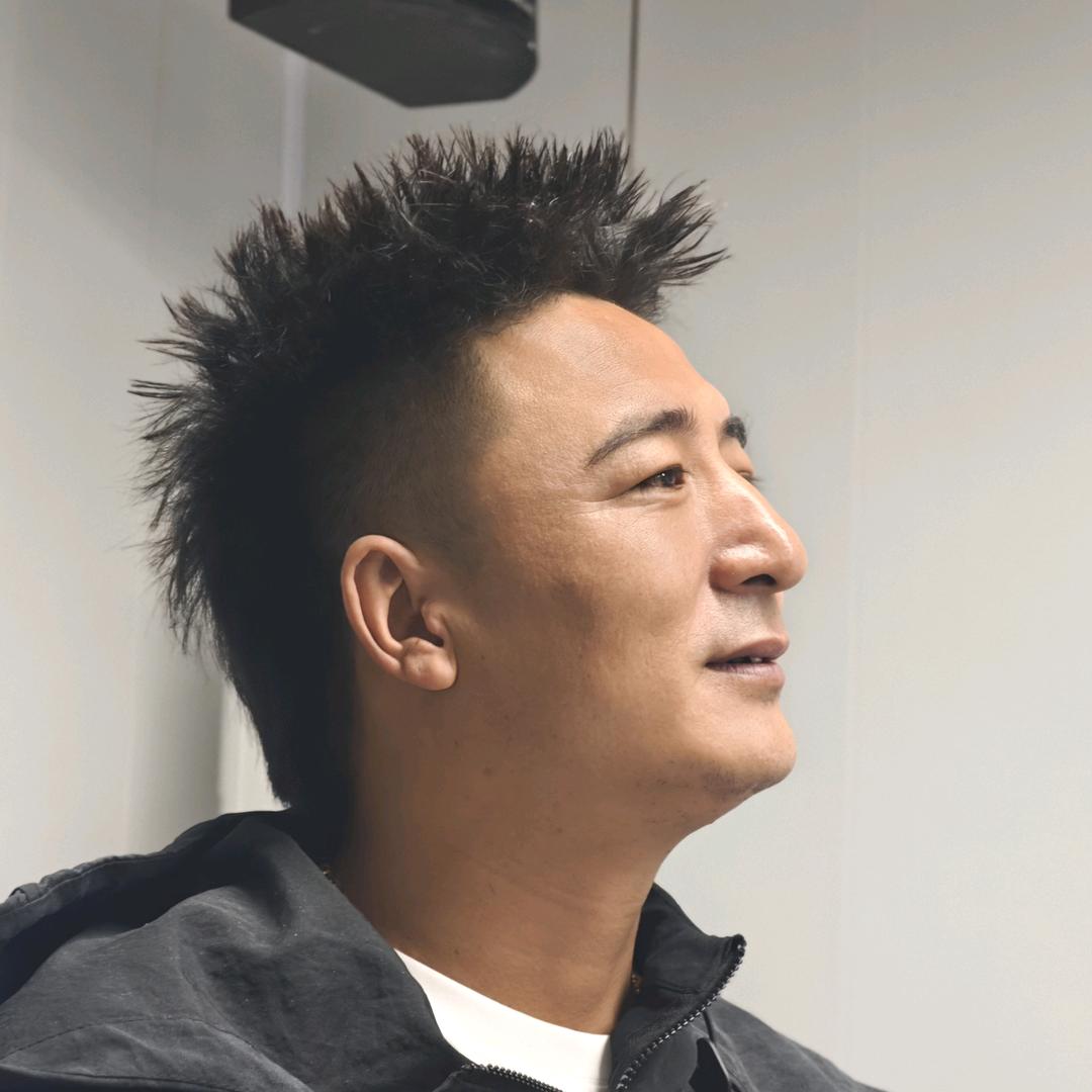 个旧憨勇造型，天恒台球俱乐部主理人