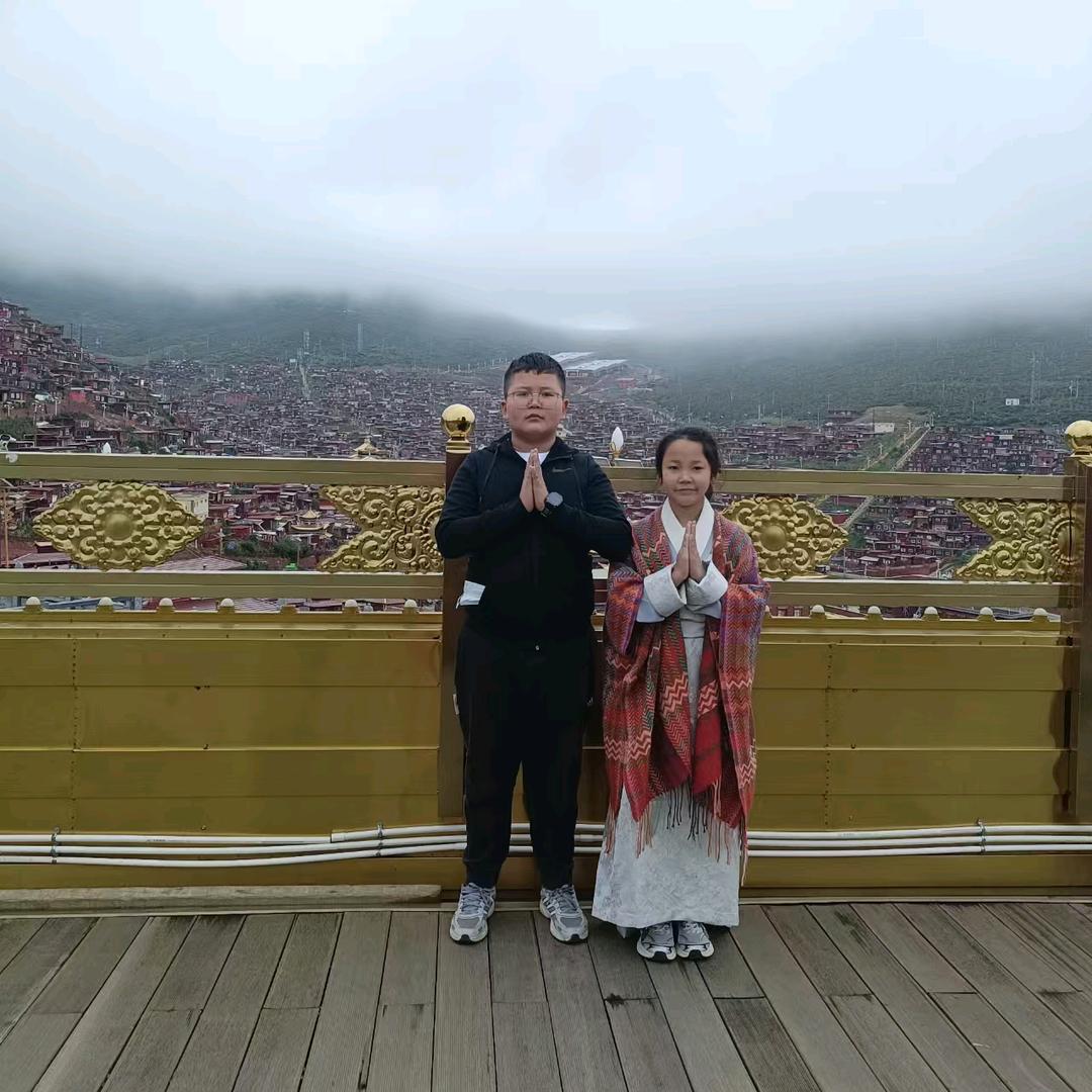 独自站在街头