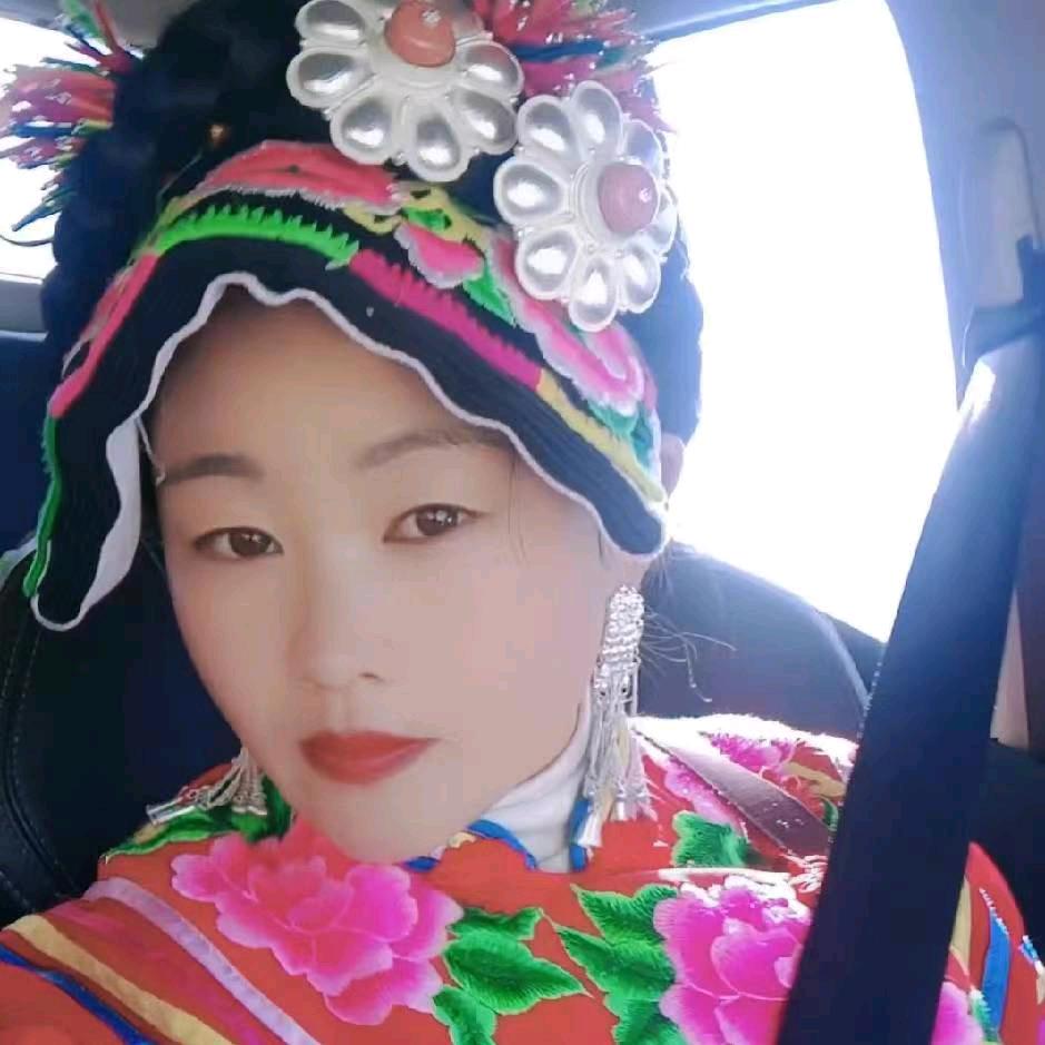 💞云朵上的民族。💞