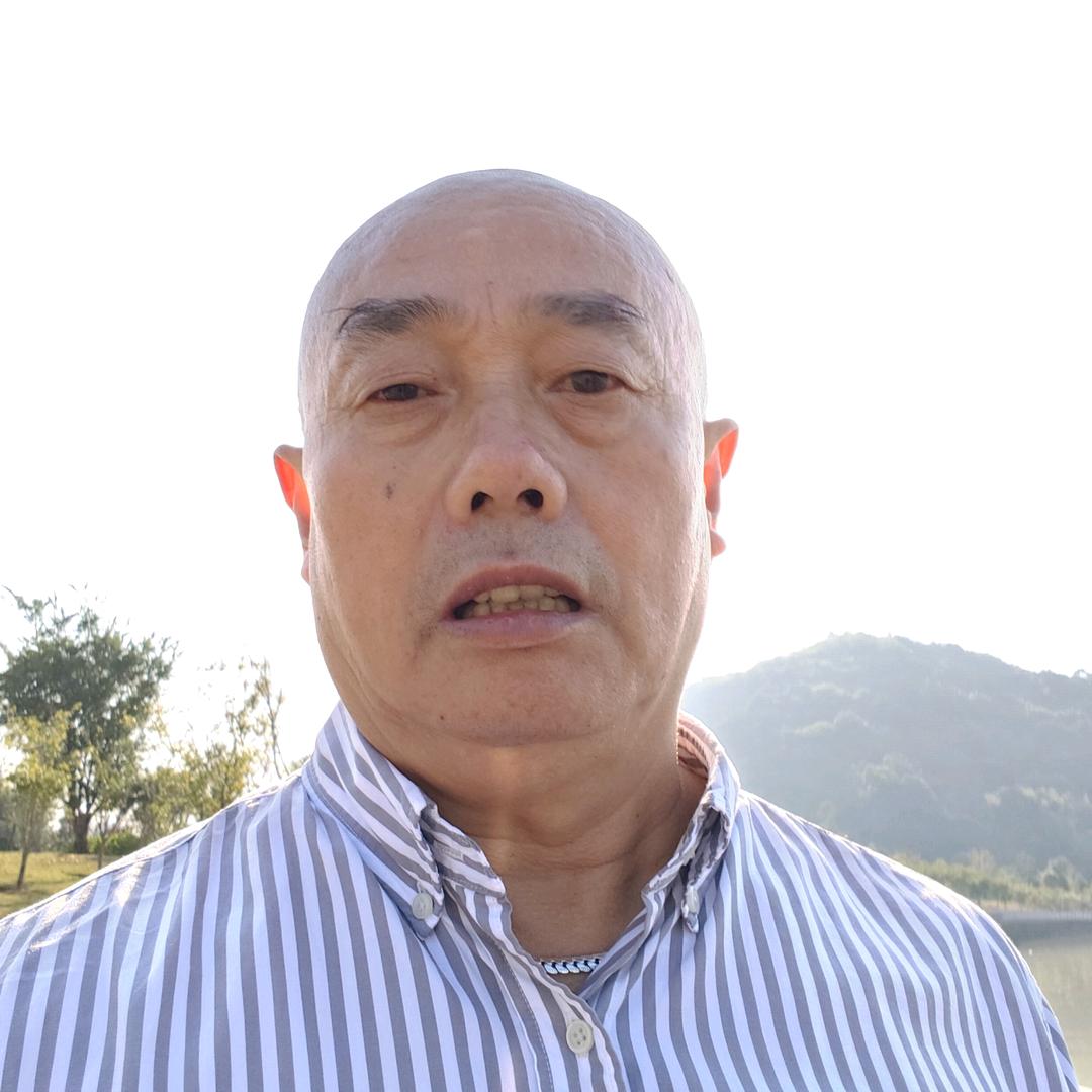 光头熊