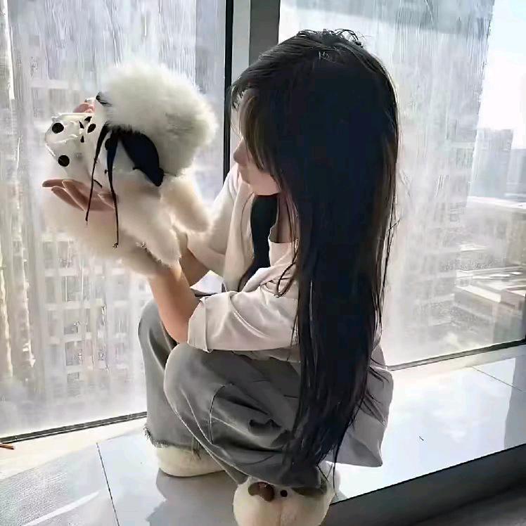 杳杳春時见.
