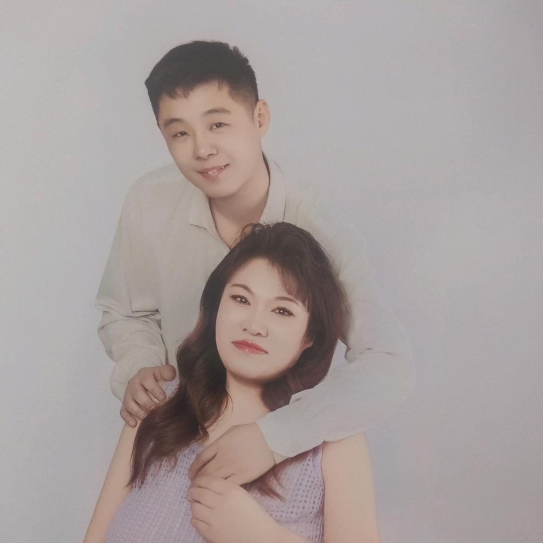 90后小帅哥