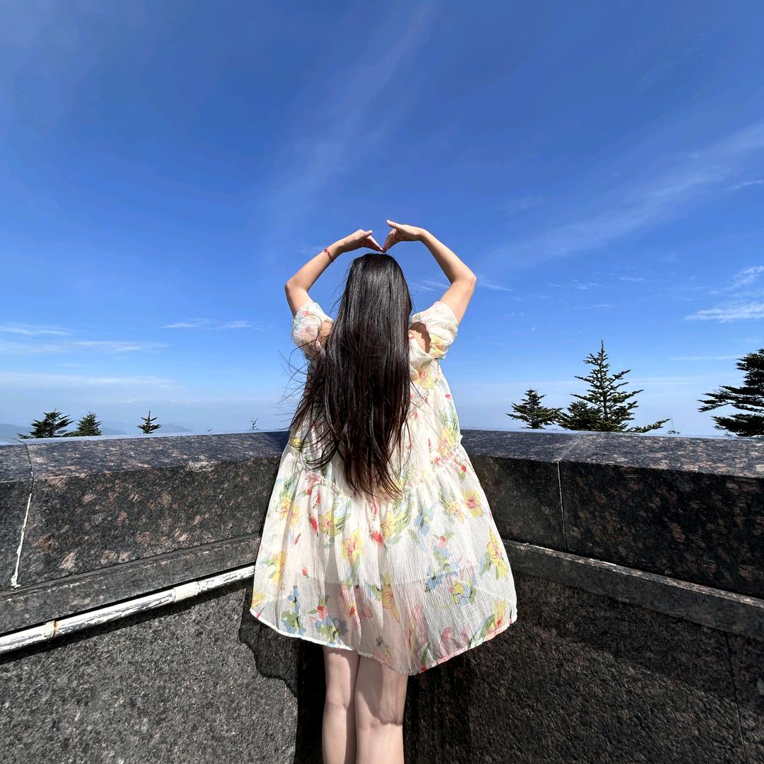 忽  晚
