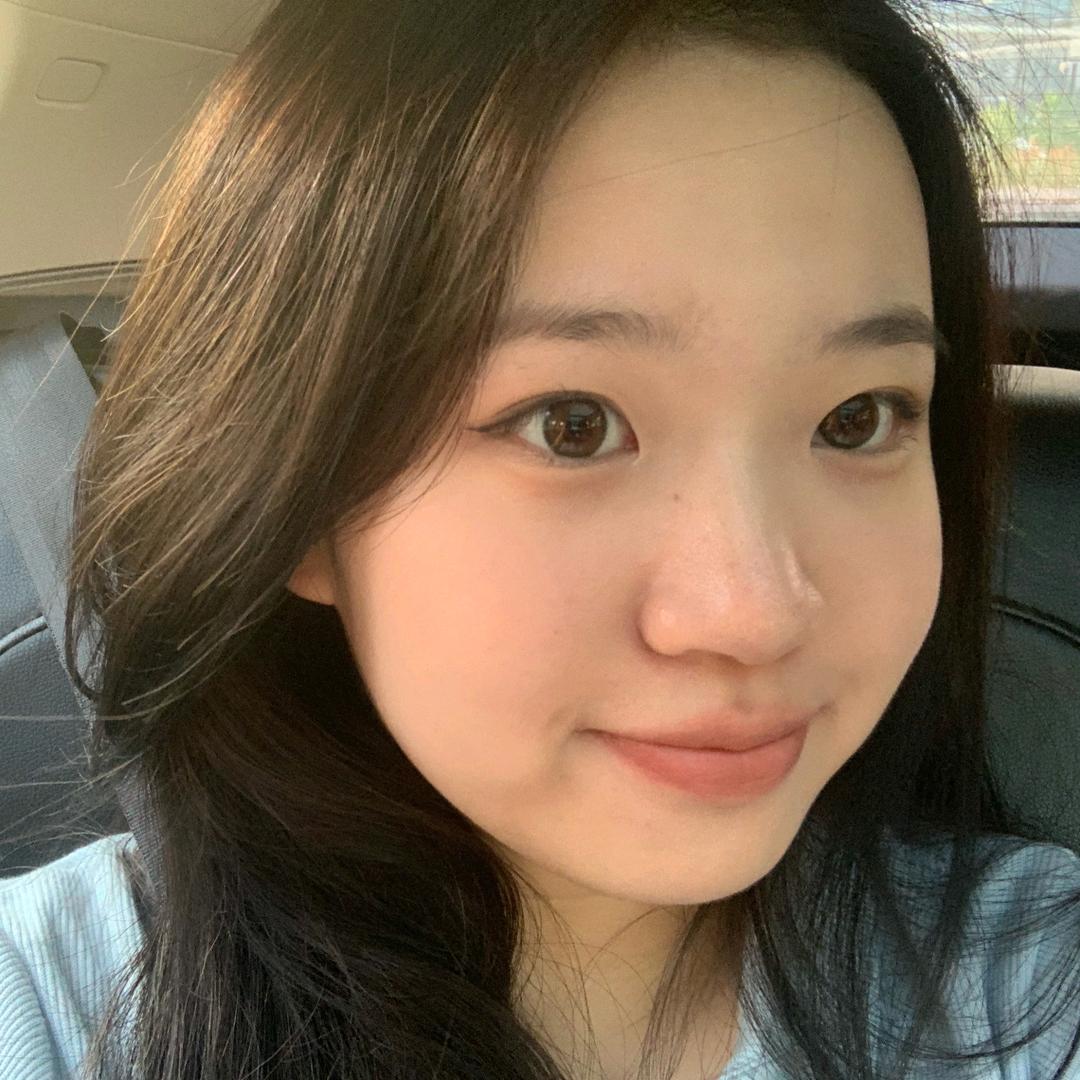 红樽来红酒店老板娘