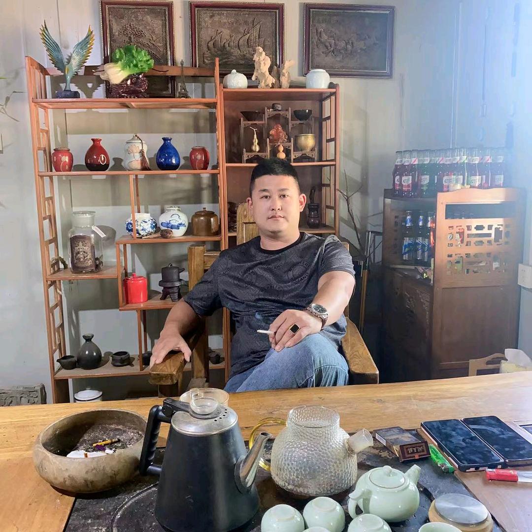 大森林散养黑土猪牧场