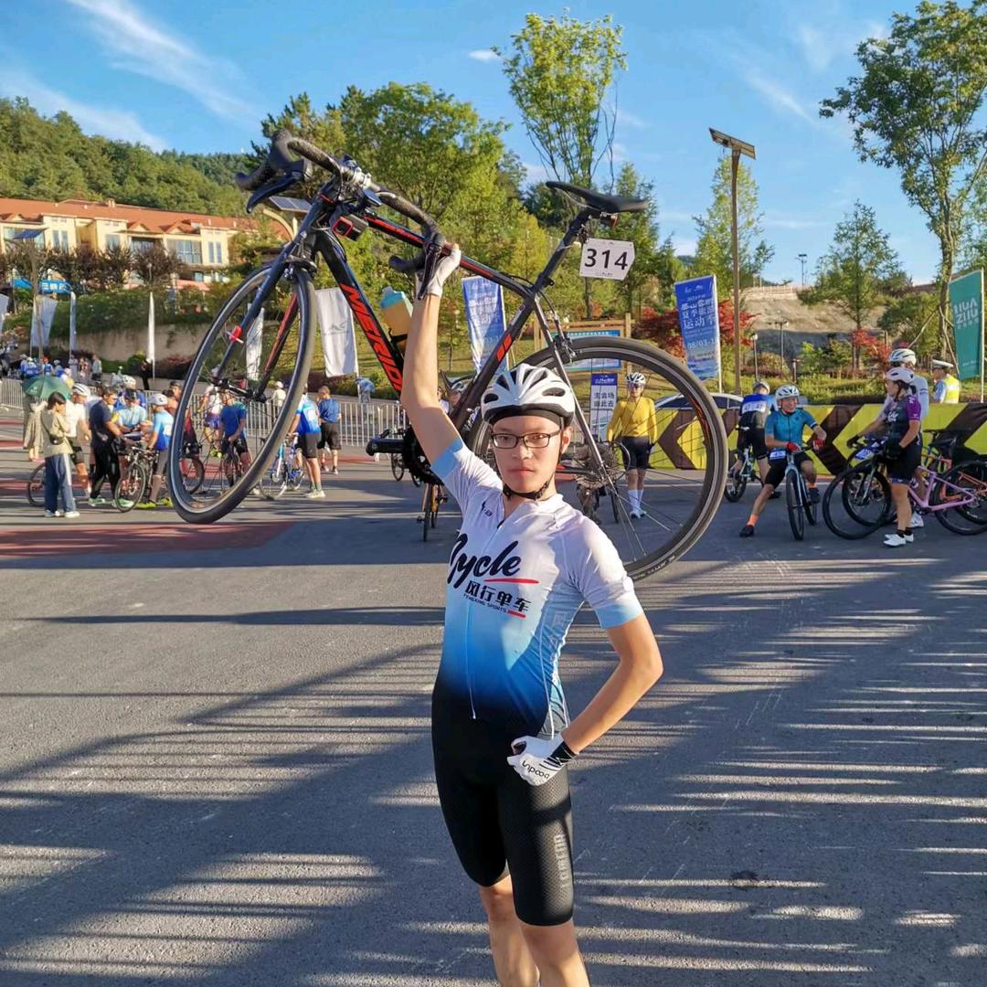 朐忍菜腿阿豪（五一技师学院上学版）