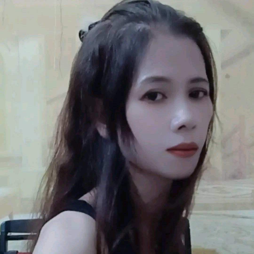 英子