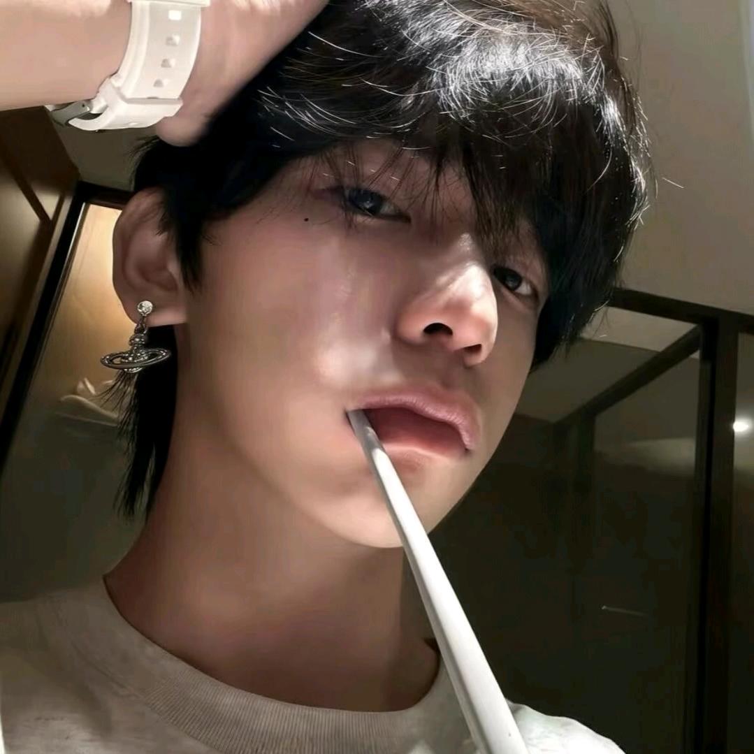 不困也睡