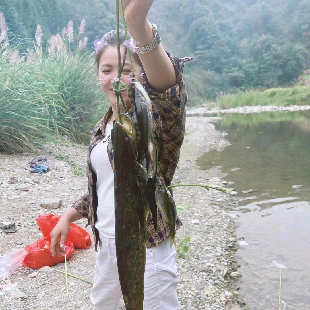 我榕江弘坤四方缘便利店，盘盘