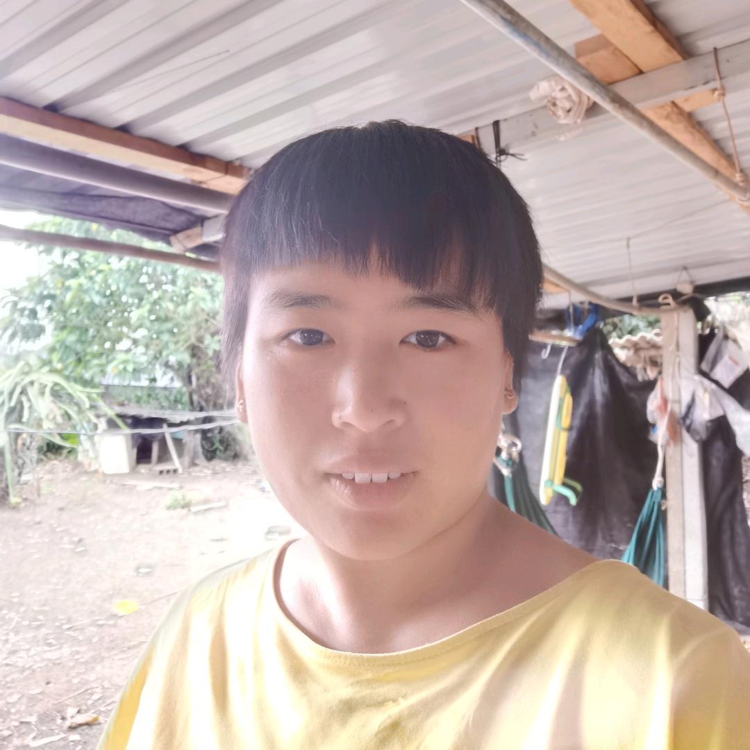 张张* ꉂ ･ ･ ☆
