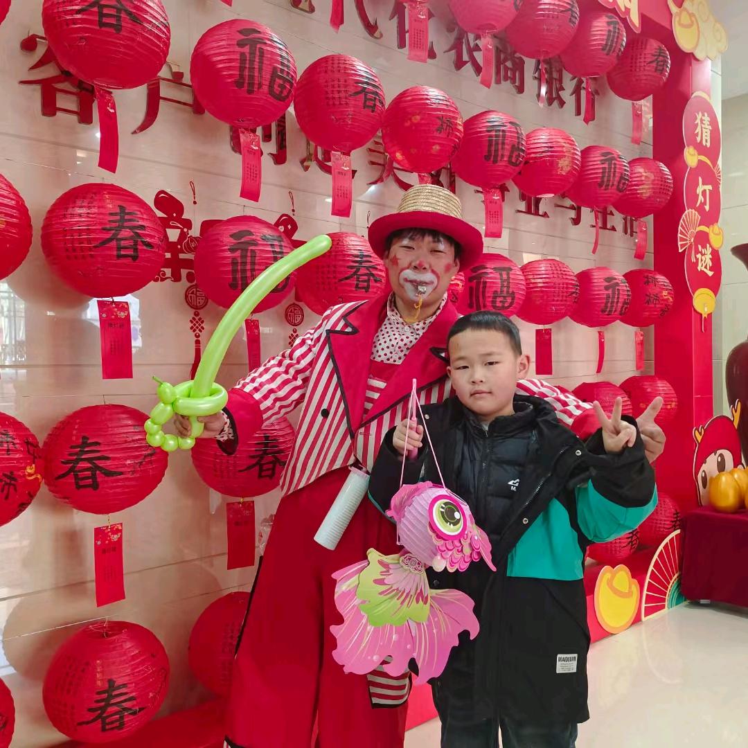 小丑变脸泡泡秀诗音