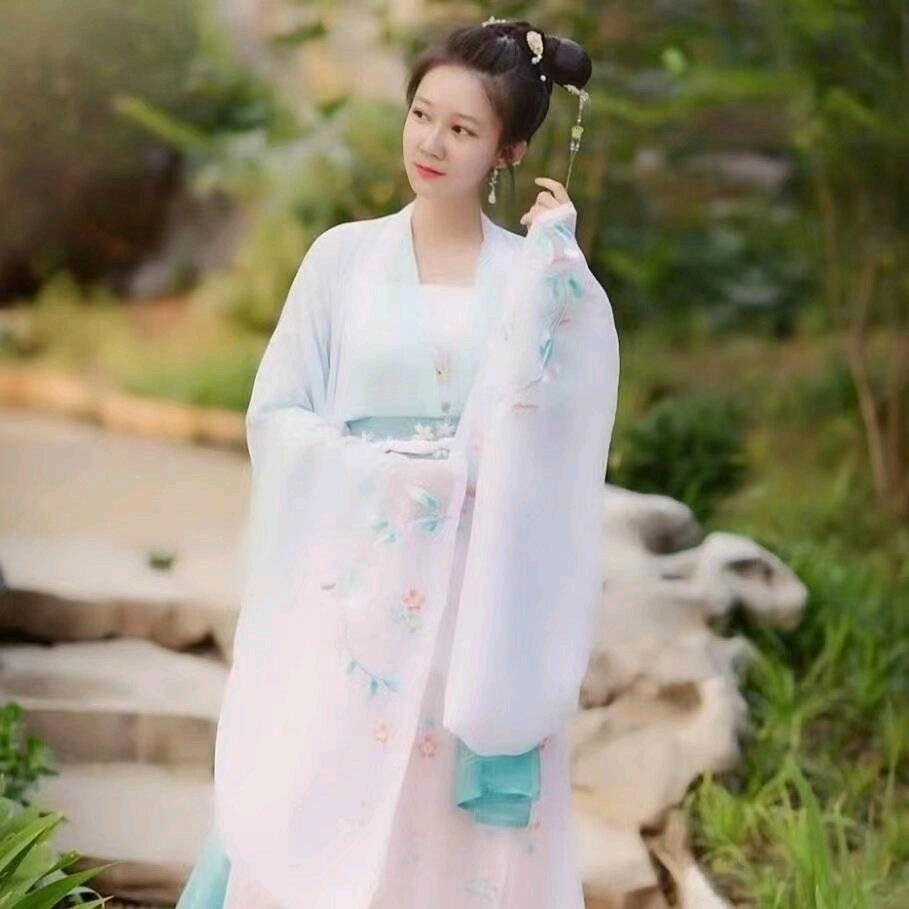 乡村 雪梅