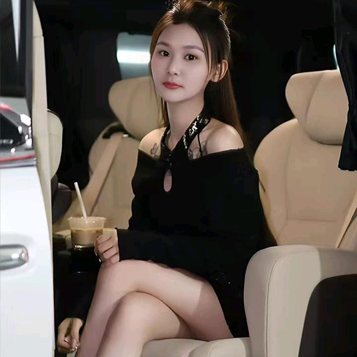 荷小爱