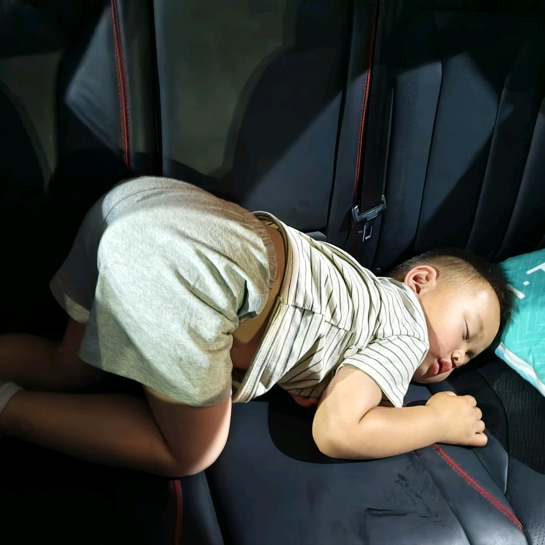 Μην αγαπάς🌸