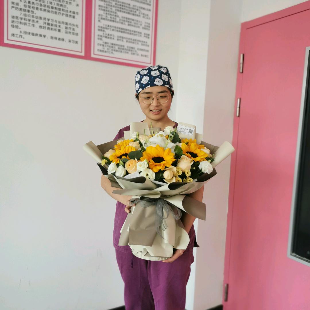 助产士阿迪