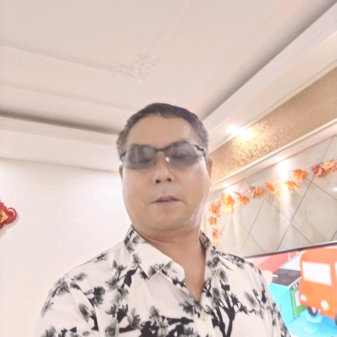 徐志兵，