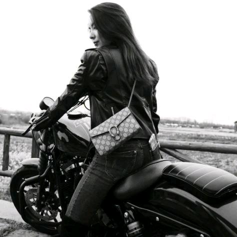 爱健身的花艺师