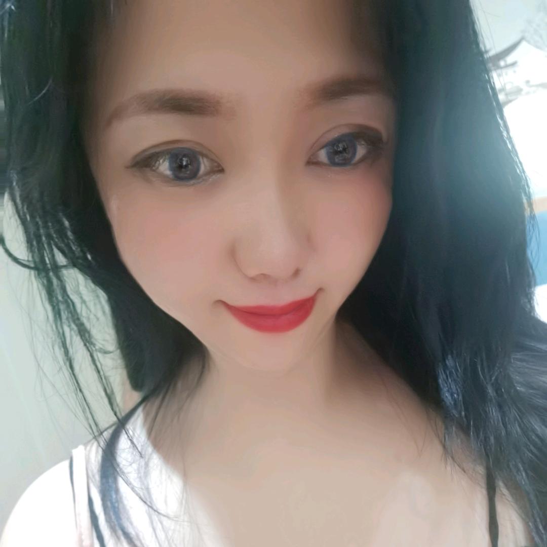 在银滩躺平生活的酒窝s