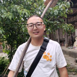 萝卜张在跑山