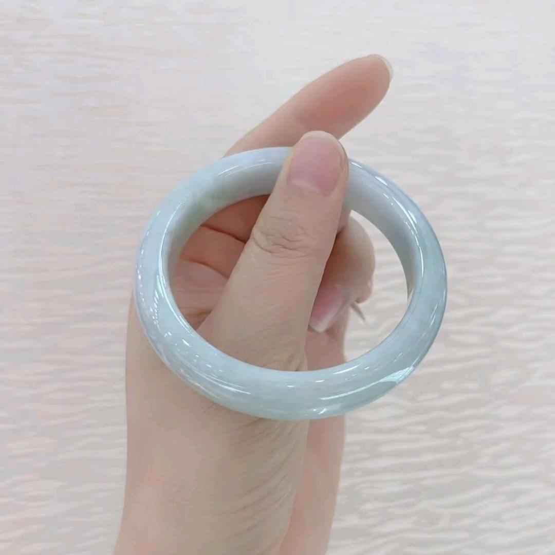 珠宝顾问飞飞