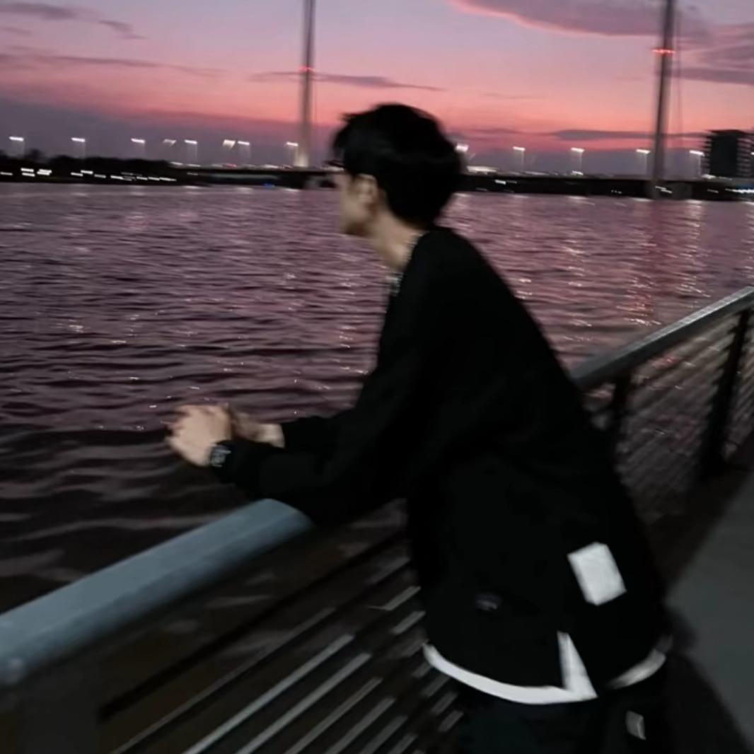 夜雨声烦.