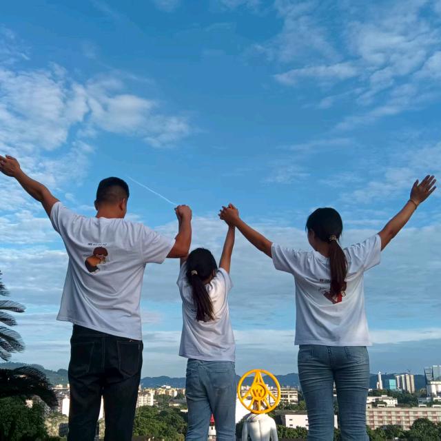 鱼跃一家鱼火锅