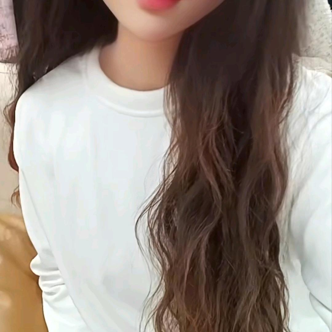 莉莉吖