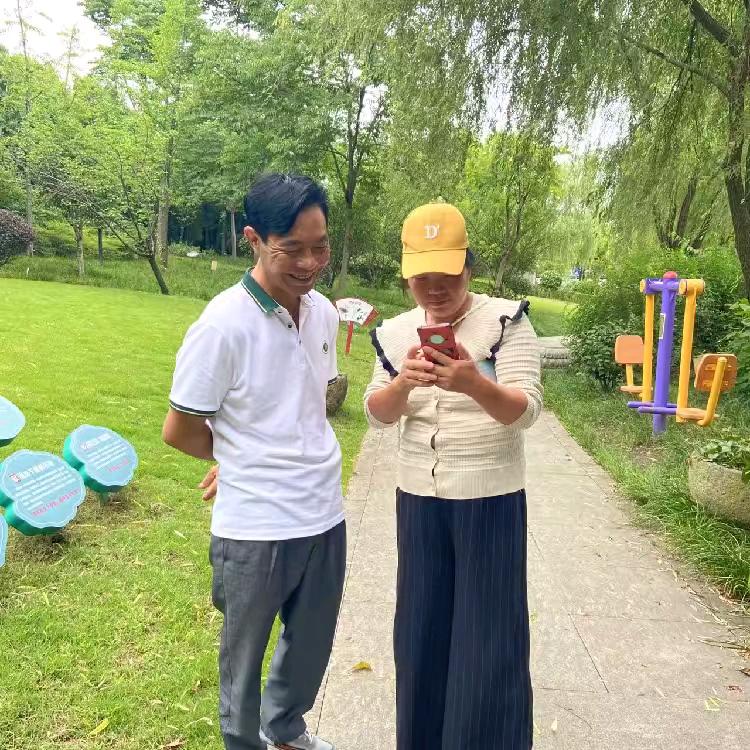 邹金艳
