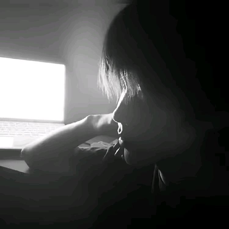 ❥9527听风说.‘’