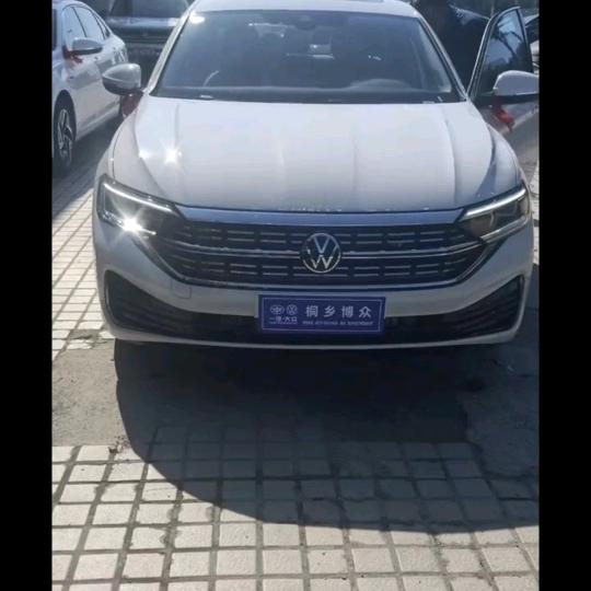 小 张