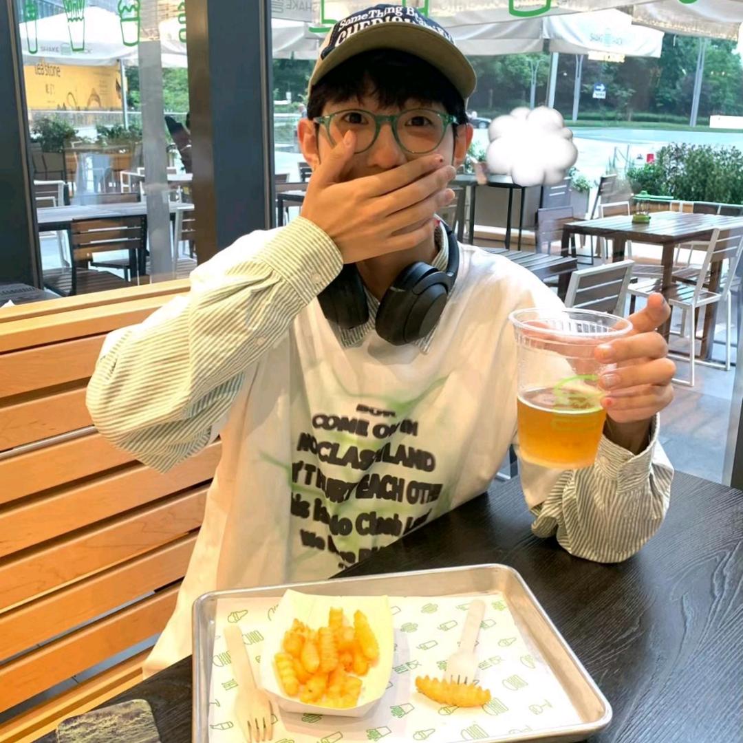 星彩虹零食小铺
