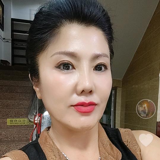 。独来独往的女人