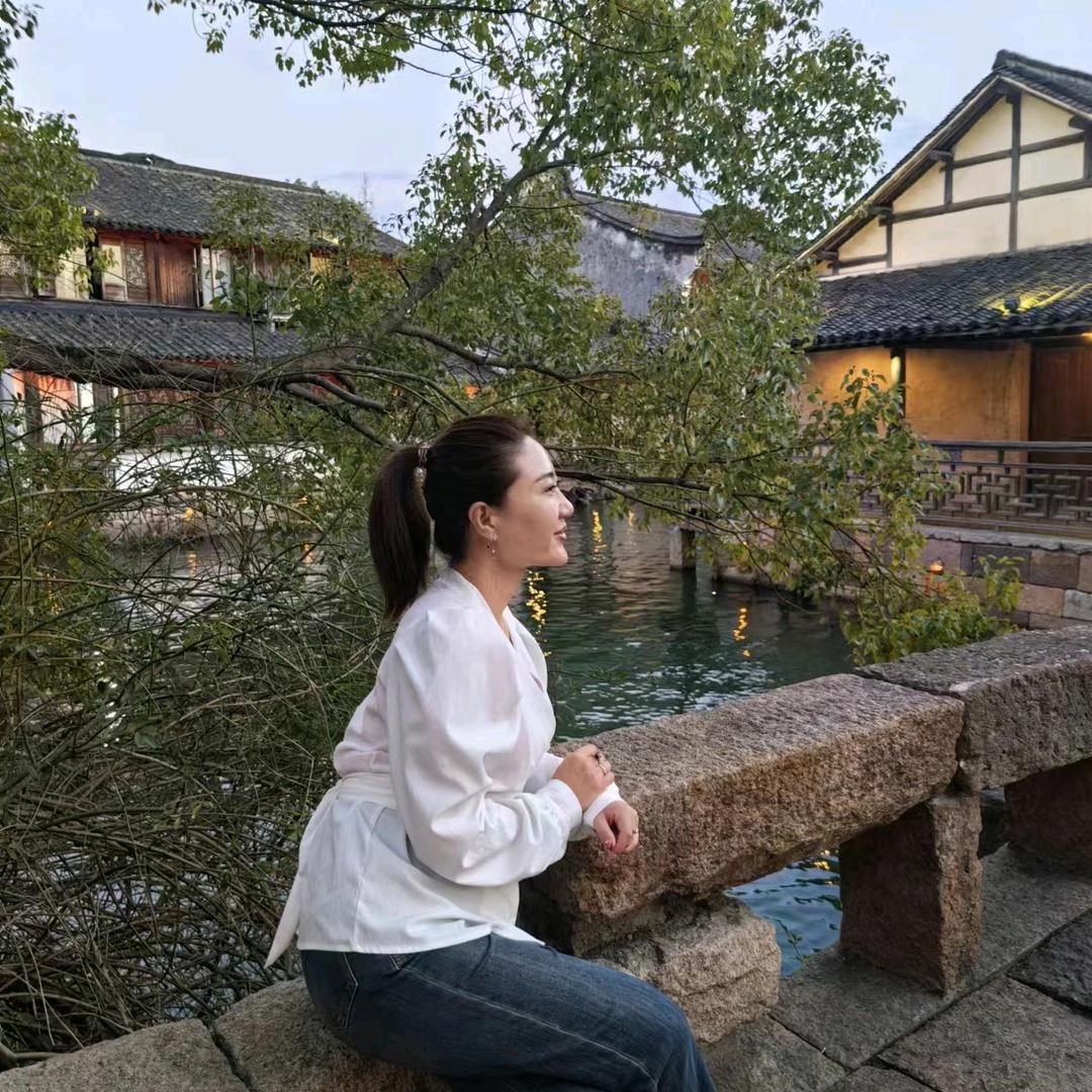 燕子Хараацай