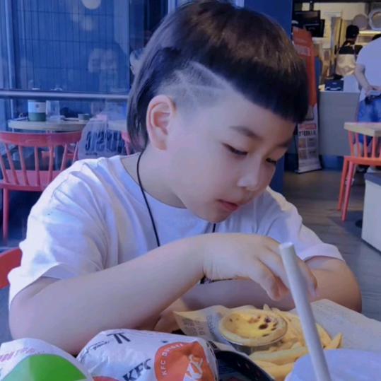 潮先生🧡ྀི💛ྀི❤️ྀི